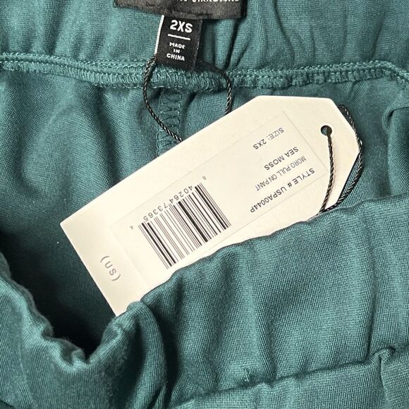 NWT Universal Standard Sea Moss Green Moro Pocket Signature Ponte Pants Size 6/8 - Picture 4 of 9